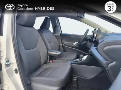 Photo 5 Toyota Yaris  116h Dynamic 5p MY25