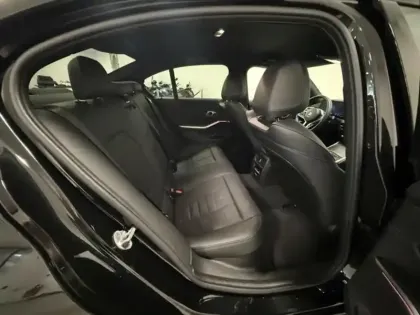 Photo 6 BMW Serie 3 Série 3 320dA xDrive 190ch M Sport