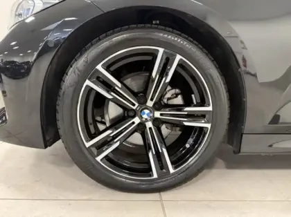 Photo 8 BMW Serie 3 Série 3 320dA xDrive 190ch M Sport