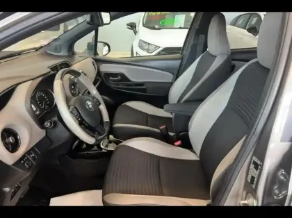 Photo 9 Toyota Yaris  100h Collection 5p