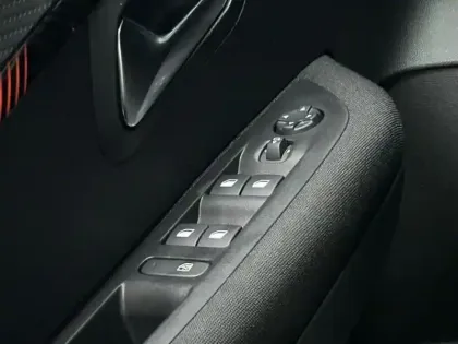 Photo 8 Peugeot 208  1.2 PureTech 75ch S&S Style