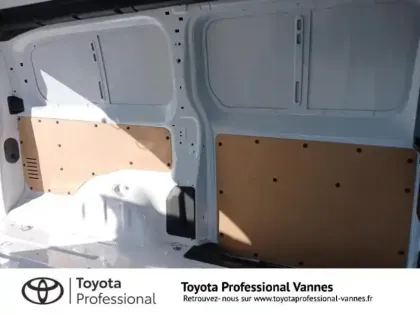 Photo 10 Toyota Proace  Long 75kWh Business Electric RC23