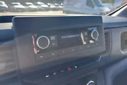 Photo 12 Renault Trafic Gén. III (F82) Ph3 NG Advance 4