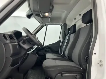 Photo 57 Renault Master  FGN TRAC F3500 L2H2 BLUE DCI 135