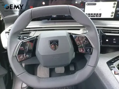 Photo 13 Peugeot 5008  Electrique 210 ch 73 kWh