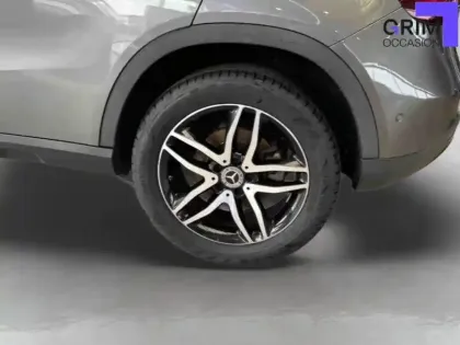 Photo 14 Mercedes GLA  200 d 7-G DCT