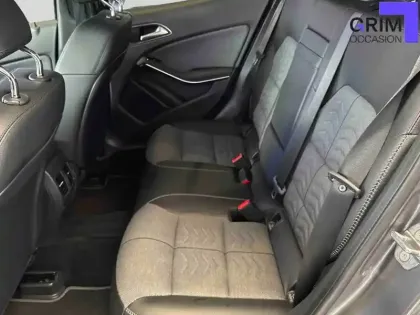 Photo 10 Mercedes GLA  200 d 7-G DCT