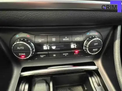 Photo 8 Mercedes GLA  200 d 7-G DCT