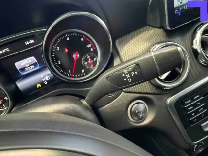 Photo 9 Mercedes GLA  200 d 7-G DCT