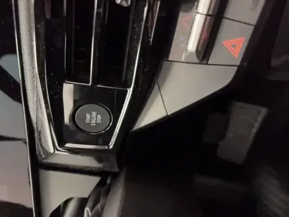 Photo 13 Renault Clio  E-Tech full hybrid 160 ch