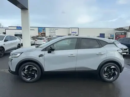 Photo 12 Renault Captur  E-Tech full hybrid 160 ch