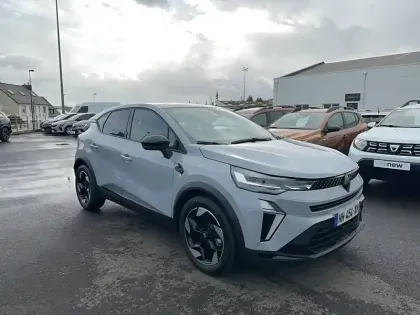 Photo 17 Renault Captur  E-Tech full hybrid 160 ch