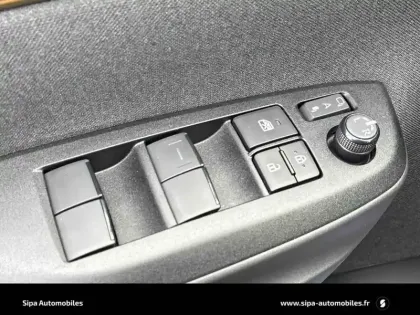 Photo 65 Toyota Yaris  Cross Hybride 116h AWD-i