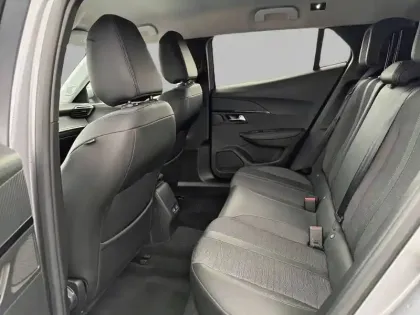 Photo 11 Peugeot 2008  PureTech 130 S&S EAT8