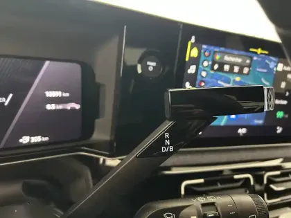 Photo 11 Renault 5 Renault  E-Tech Electrique 10 ch autonomie confort