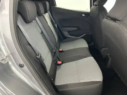 Photo 15 Renault Clio  E-Tech full hybrid 145 ch GSR2