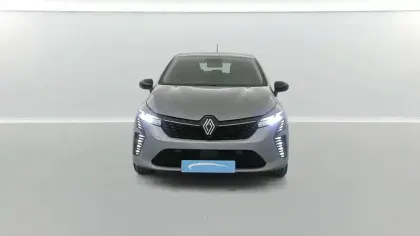Photo 6 Renault Clio  E-Tech full hybrid 145 ch GSR2