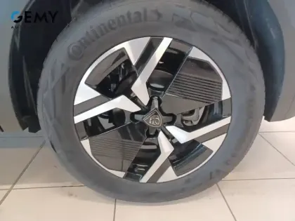 Photo 10 Peugeot 2008  Electrique 50 kWh 136 ch