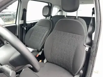 Photo 7 Fiat Panda  1.0 70 ch Hybrid BSG S/S