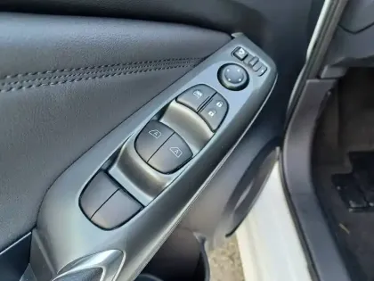 Photo 20 Nissan Juke  HYBRID 143