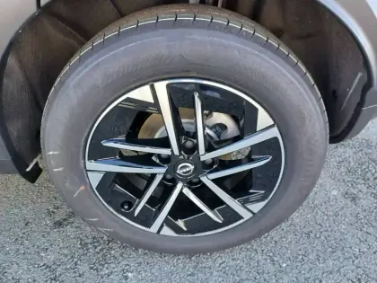 Photo 11 Nissan Juke  HYBRID 143