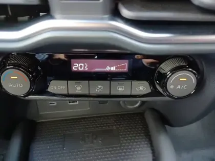 Photo 64 Nissan Juke  HYBRID 143