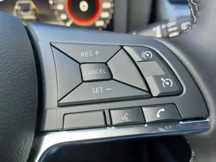 Photo 60 Nissan Juke  HYBRID 143