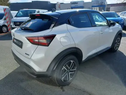 Photo 40 Nissan Juke  HYBRID 143