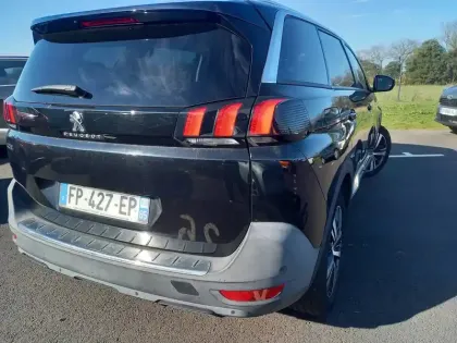 Photo 11 Peugeot 5008  PureTech 130ch S&S EAT8