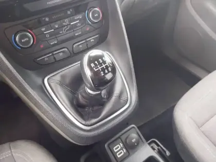 Photo 12 Ford Tourneo Grand  Connect 1.5 L EcoBlue 120 S&S