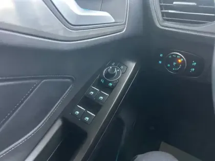 Photo 5 Ford Tourneo Connect Gén. III Ph1 Titanium 5