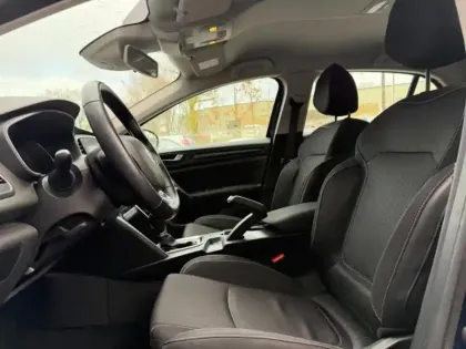 Photo 8 Renault Megane 1.5 Blue dCi 115ch Business EDC