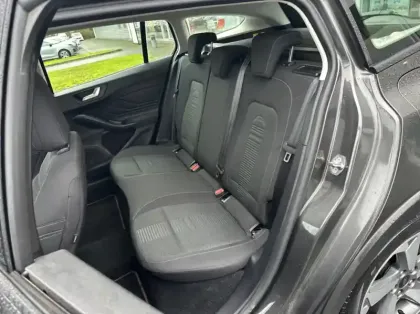 Photo 8 Ford Focus Gén. I Ph1 Base 5