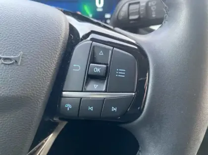 Photo 16 Ford Kuga 2.5 Duratec 180ch Hybrid FlexiFuel Titanium Business Powershift