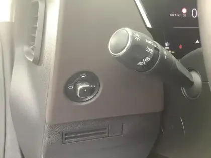 Photo 27 DS DS 4 BlueHDi 130 EAT8 Etoile - Cuir Nappa