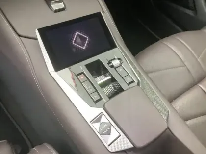 Photo 21 DS DS 4 BlueHDi 130 EAT8 Etoile - Cuir Nappa