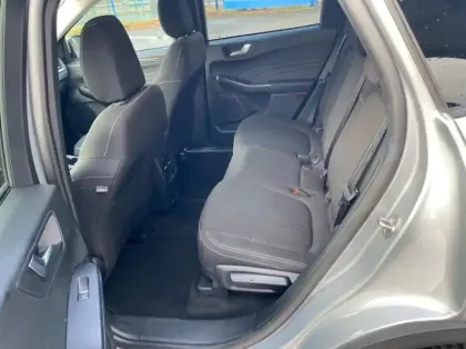 Photo 8 Ford Kuga 2.5 Duratec 180ch Hybrid FlexiFuel Titanium Business Powershift