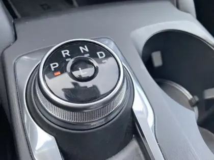 Photo 7 Ford Kuga 2.5 Duratec 180ch Hybrid FlexiFuel Titanium Business Powershift