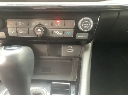 Photo 20 Jeep Compass 1.5 Turbo T4 130 ch e-Hybrid BVR7 S