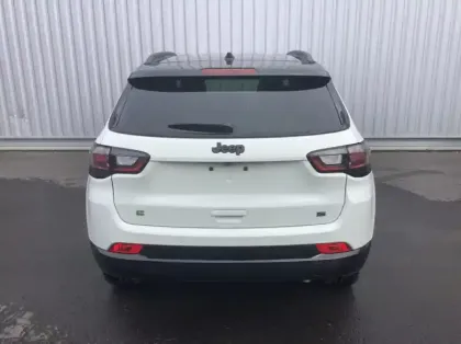 Photo 5 Jeep Compass 1.5 Turbo T4 130 ch e-Hybrid BVR7 S