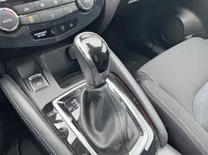 Photo 7 Nissan Qashqai 1.6 dCi 130ch N-Connecta Xtronic