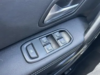 Photo 19 Dacia Duster  Blue dCi 115 4x2 Prestige