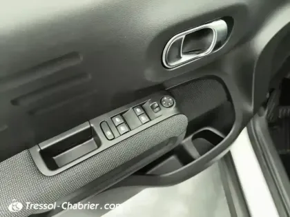 Photo 19 Citroën C3 Aircross  PureTech 130 S&S BVM6 Shine