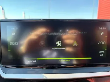 Photo 21 Peugeot 208  PureTech 100 S&S EAT8 GT