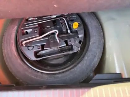 Photo 26 Peugeot 208  PureTech 100 S&S EAT8 GT