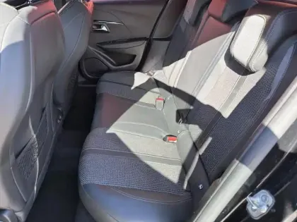 Photo 22 Peugeot 208  PureTech 100 S&S EAT8 GT