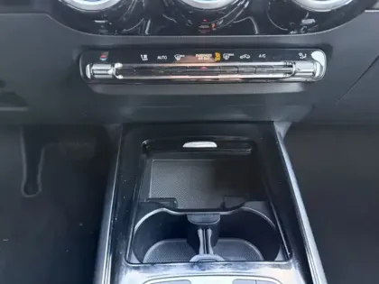 Photo 16 Mercedes Classe B 180 d Progressive Line