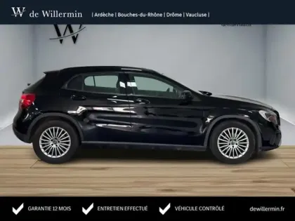 Photo 36 Mercedes GLA 180 Intuition