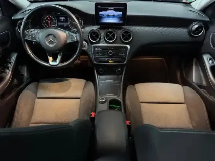 Photo 29 Mercedes GLA 180 Intuition