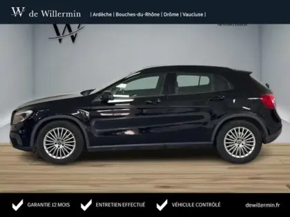 Photo 32 Mercedes GLA 180 Intuition
